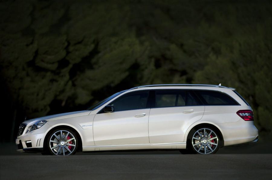  Mercedes-Benz E63 AMG Wagon 2012 года  (фото 7 из 43)